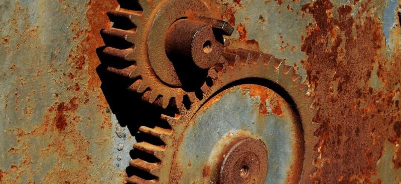 在潮濕、酸堿等惡劣環(huán)境中，未經(jīng)過處理的產(chǎn)品容易受到腐蝕，從而降低其使用壽命。浸滲劑能夠形成一層保護(hù)膜，阻止外界腐蝕介質(zhì)的侵入，延長產(chǎn)品的使用壽命。例如，一些海上設(shè)備的零部件經(jīng)過浸滲處理后，能夠更好地抵御海水的侵蝕，保持良好的性能。